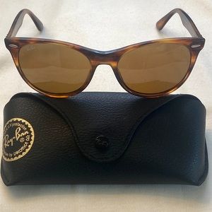 RAY BAN WAYFARER II SUNGLASSES W/ CASE